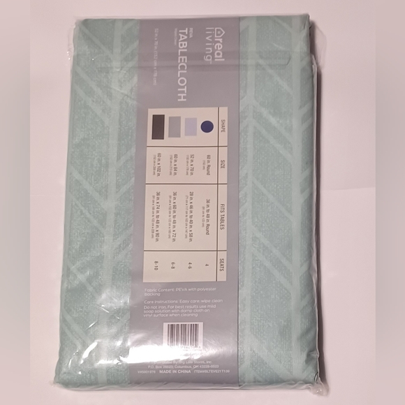 Tablecloth NWT Host Pick 52 in. x 70 in. - Picture 2 of 4